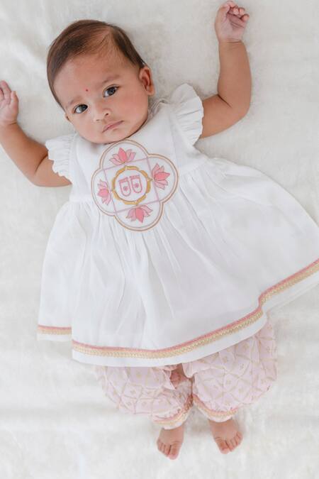 Buy_Tiber Taber_White Viscose Embroidery, Sequins, Gota Patti, Foil Lotus Motif Kurta Salwar Set 