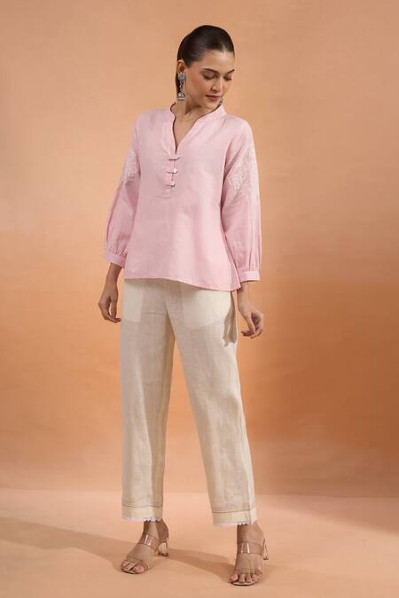 Naintara Bajaj_Pink Embroidery Split V-neck Kurta With Puff Sleeves _at_Aza_Fashions