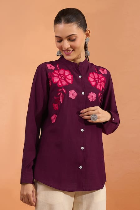 Naintara Bajaj Embroidered Floral Full Sleeve Kurta 