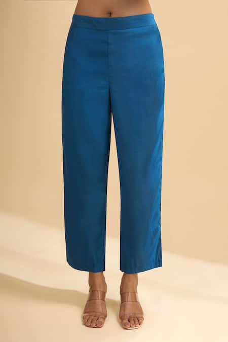 Naintara Bajaj_Teal Silk Embroidery Split V-neck Kurta And Pant Set _at_Aza_Fashions