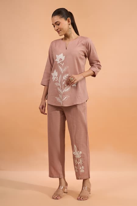 Naintara Bajaj Pink Cotton, Linen Embroidery Split V-neck Kurta And Pant Set at Aza Fashions Naintara Bajaj_Pink Cotton, Linen Embroidery Split V-neck Kurta And Pant Set _at_Aza_Fashions
