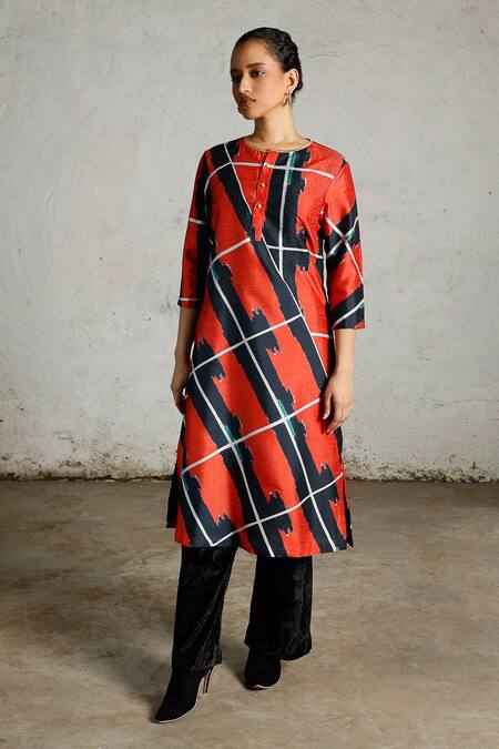 Saksham & Neharicka Red Dupion Embroidery Round Neck Vesuvius Printed And Kurta Online at Aza Fashions Saksham & Neharicka_Red Dupion Embroidery Round Neck Vesuvius Printed And Kurta _Online_at_Aza_Fashions