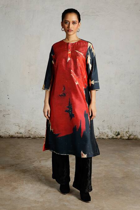 Shop Saksham & Neharicka Red Dupion Embroidery Round Neck Droid Printed And Kurta Online at Aza Fashions Shop_Saksham & Neharicka_Red Dupion Embroidery Round Neck Droid Printed And Kurta _Online_at_Aza_Fashions