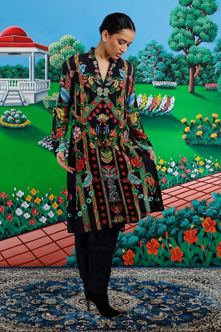 Buy_Saksham & Neharicka_Black Cotton, Silk Embroidery Split V-neck Cora Printed And Kurta Pant Set 