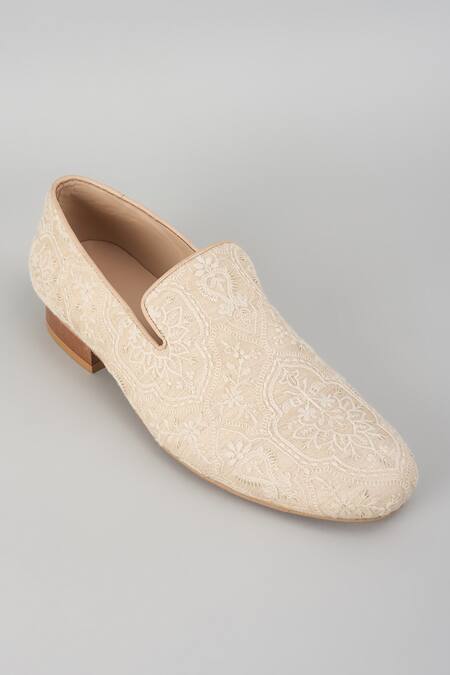 Buy_SALIL BHATIA_Beige Embroidery, Sequins Swaroop Mahal Silk Thread Embellished Loafers _Online_at_Aza_Fashions