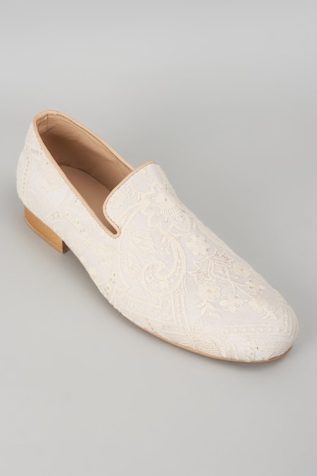 Buy_SALIL BHATIA_Ivory Embroidery, Sequins Raj Mahal Silk Thread Embellished Loafers _Online_at_Aza_Fashions