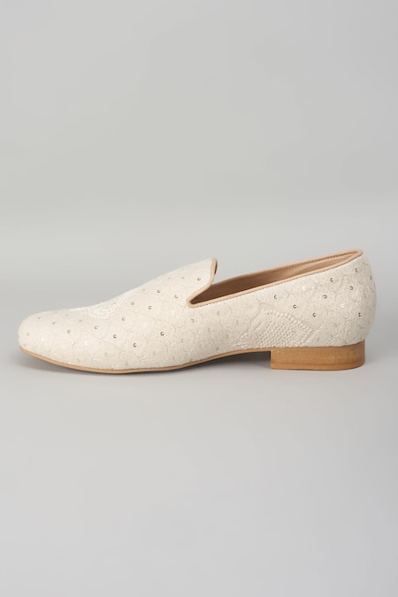 SALIL BHATIA_Ivory Embroidery, Sequins Pan Boota Thread Embellished Loafers _Online_at_Aza_Fashions