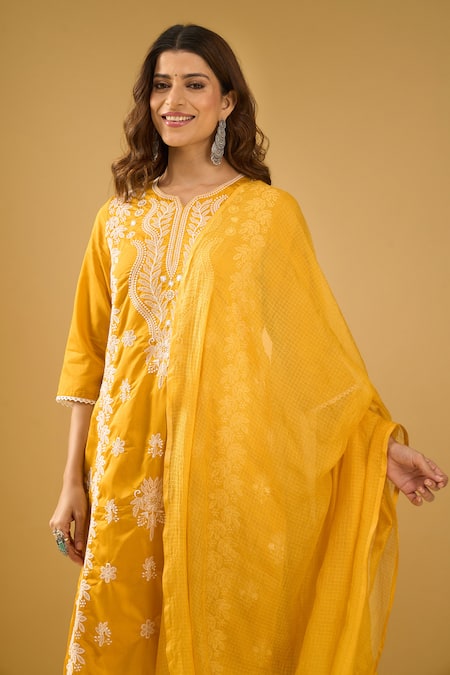Buy_Naintara Bajaj_Mustard Chanderi Silk, Shantoon, Kota Doria Floral Chikankari Kurta Set 