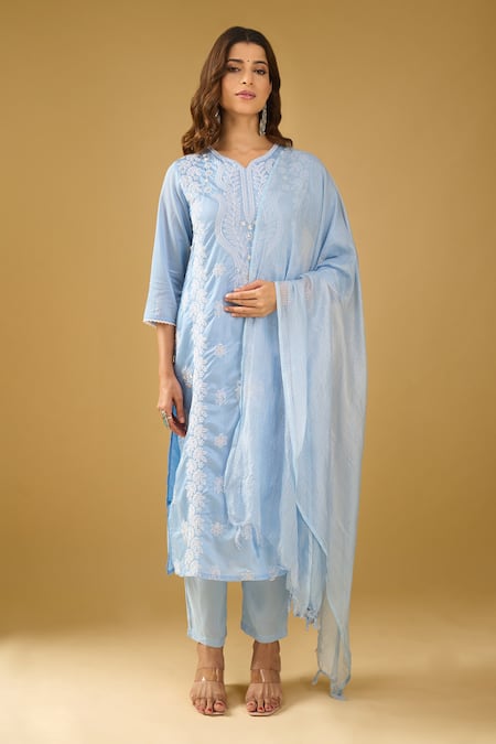 Naintara Bajaj Chikankari Embroidered Kurta Set 