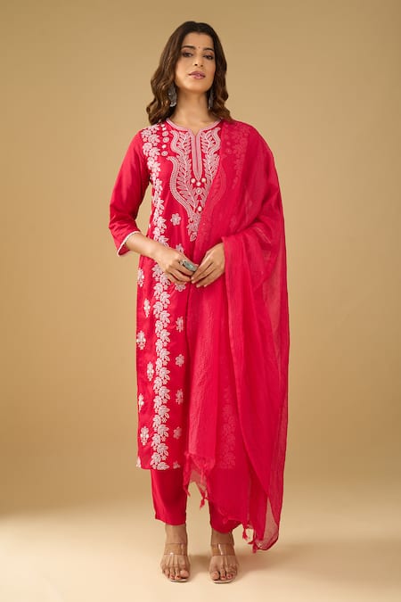 Naintara Bajaj Red Chanderi Silk, Shantoon, Kota Doria Embroidery, Chikankari Floral Kurta Set 