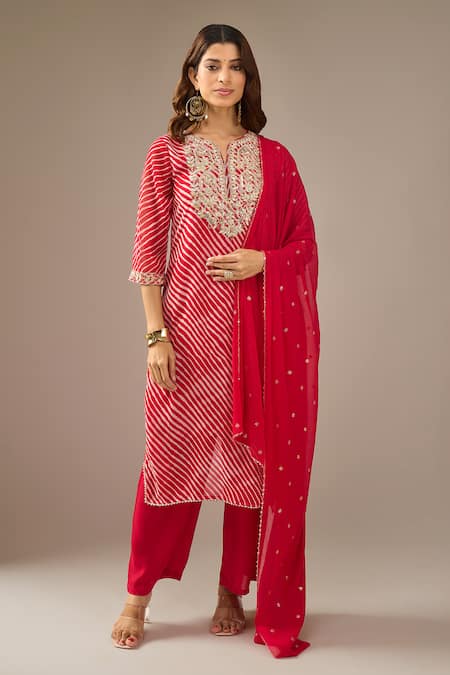 Buy_Samyukta Singhania_Red Georgette, Shantoon, Chiffon Embroidery, Zari, Sequins Leheriya Kurta Set _at_Aza_Fashions