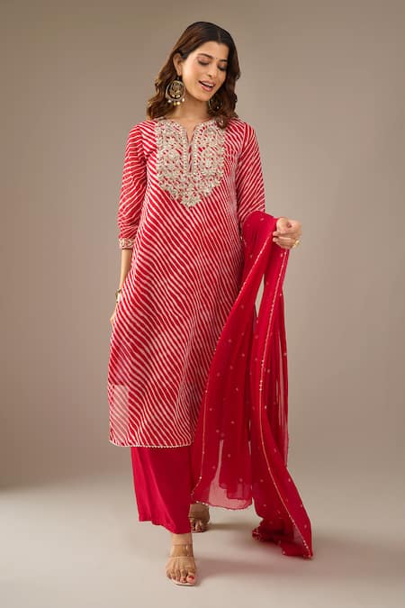 Samyukta Singhania_Red Georgette, Shantoon, Chiffon Embroidery, Zari, Sequins Leheriya Kurta Set _at_Aza_Fashions