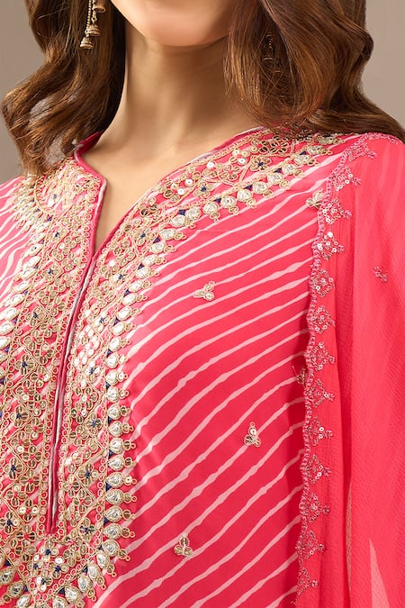 Samyukta Singhania_Coral Georgette, Shantoon, Chiffon Embroidery, Sequins, Leheriya And Kurta Set _at_Aza_Fashions