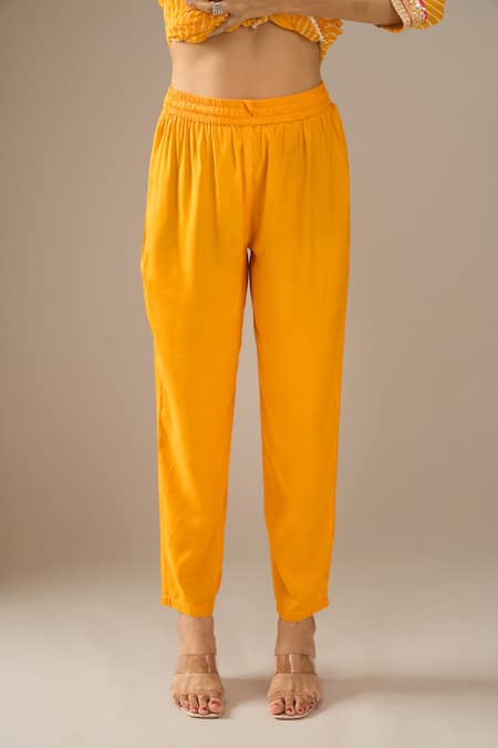 Samyukta Singhania_Mustard Georgette, Shantoon, Chiffon Embroidery, Leheriya Pattern Kurta Set _Online_at_Aza_Fashions