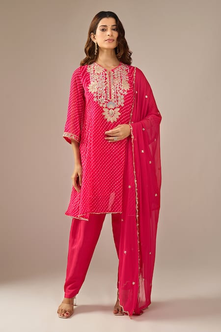 Buy Samyukta Singhania Fuchsia Georgette, Shantoon, Chiffon Embroidery, Sequins Mothra Kurta Set at Aza Fashions Buy_Samyukta Singhania_Fuchsia Georgette, Shantoon, Chiffon Embroidery, Sequins Mothra Kurta Set _at_Aza_Fashions