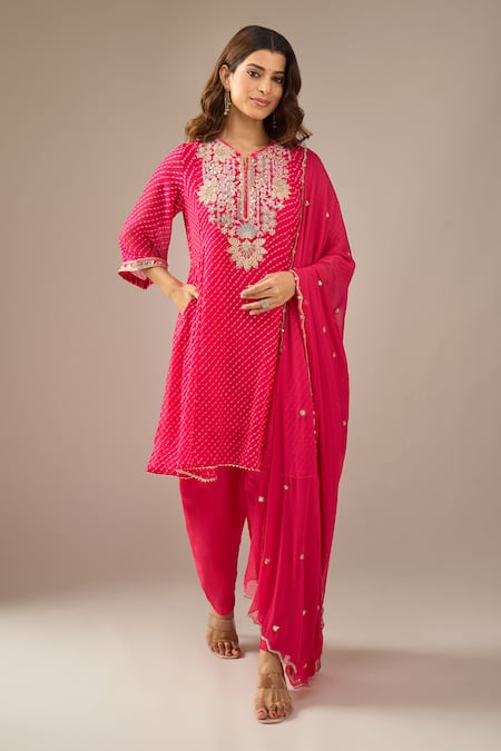 Samyukta Singhania Fuchsia Georgette, Shantoon, Chiffon Embroidery, Sequins Mothra Kurta Set at Aza Fashions Samyukta Singhania_Fuchsia Georgette, Shantoon, Chiffon Embroidery, Sequins Mothra Kurta Set _at_Aza_Fashions