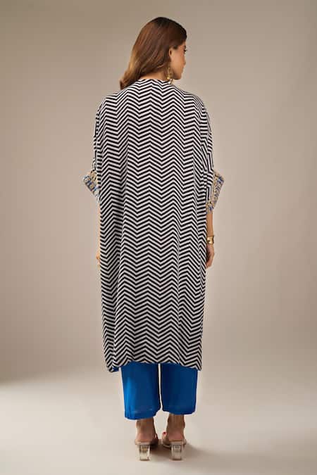 Samyukta Singhania Chevron Pattern Kaftan With Pant 