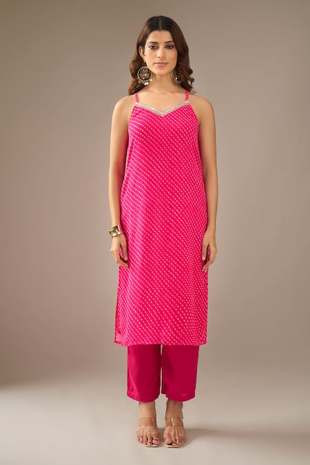 Samyukta Singhania_Fuchsia Georgette, Shantoon Gota Patti, Tassels, Mothra Embroidered Shrug Set _Online_at_Aza_Fashions