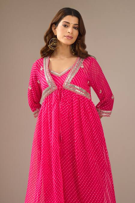 Samyukta Singhania_Fuchsia Georgette, Shantoon Gota Patti, Tassels, Mothra Embroidered Shrug Set _at_Aza_Fashions