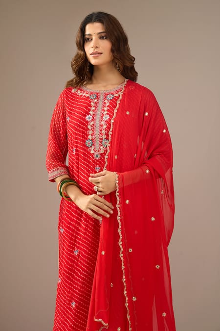 Buy_Samyukta Singhania_Red Georgette, Shantoon, Chiffon Embroidery, Gota Mothra Tie Dye Kurta Set _Online_at_Aza_Fashions