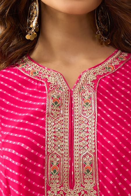 Samyukta Singhania_Fuchsia Georgette, Shantoon, Chiffon Embroidery, Sequins Mothra Kurta Set _at_Aza_Fashions