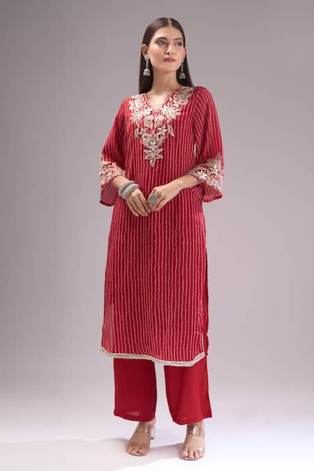 Samyukta Singhania_Red Chinon, Silk, Shantoon, Chiffon Gota Patti, Zari, Bandhani Print Kurta Set _Online_at_Aza_Fashions