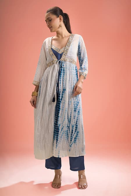 Buy_Samyukta Singhania_Off White Chanderi Silk, Shantoon Gota Patti, Shibori Shrug And Kurta Set _Online_at_Aza_Fashions