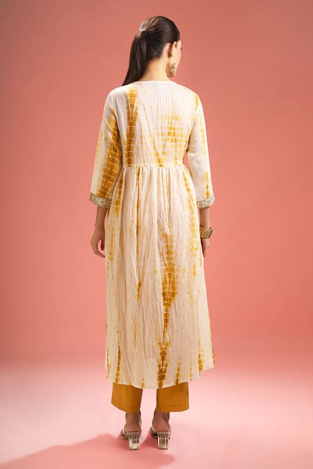 Shop Samyukta Singhania Off White Chanderi Silk, Shantoon Gota Patti, Shibori Shrug And Kurta Set at Aza Fashions Shop_Samyukta Singhania_Off White Chanderi Silk, Shantoon Gota Patti, Shibori Shrug And Kurta Set _at_Aza_Fashions