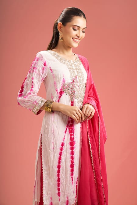 Samyukta Singhania_Fuchsia Silk, Shantoon, Shibori Pattern Straight Kurta Set _at_Aza_Fashions