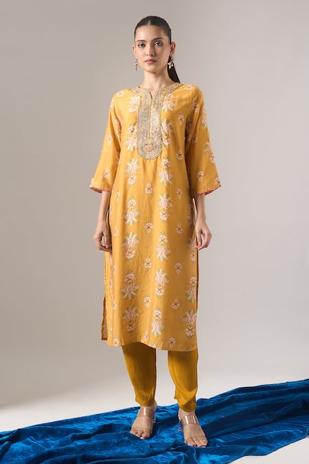 Samyukta Singhania_Mustard Chanderi Silk, Shantoon, Chiffon Floral Print Dori Work Kurta Set _Online_at_Aza_Fashions