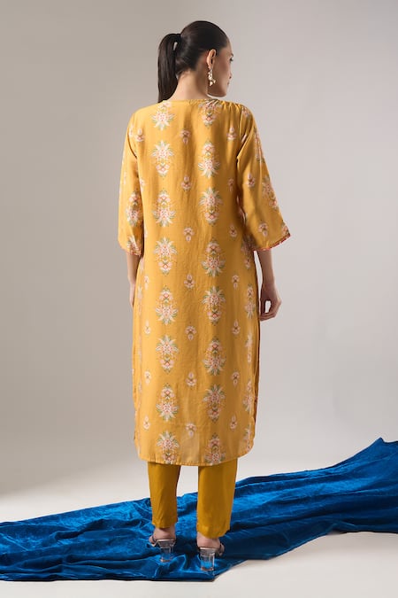 Samyukta Singhania Chanderi Floral Print Dori Work Kurta Set 