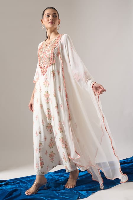 Shop_Samyukta Singhania_Ivory Chanderi Silk, Shantoon, Chiffon Mirrors, Floral Print Kurta Set _Online_at_Aza_Fashions