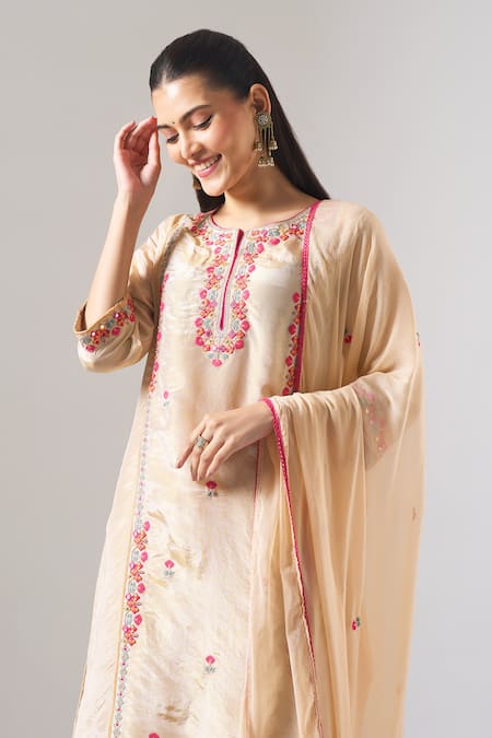 Samyukta Singhania Beige Tissue, Shantoon, Chiffon Embroidery, Mirrors, Zari, Thread And Kurta Set at Aza Fashions Samyukta Singhania_Beige Tissue, Shantoon, Chiffon Embroidery, Mirrors, Zari, Thread And Kurta Set _at_Aza_Fashions