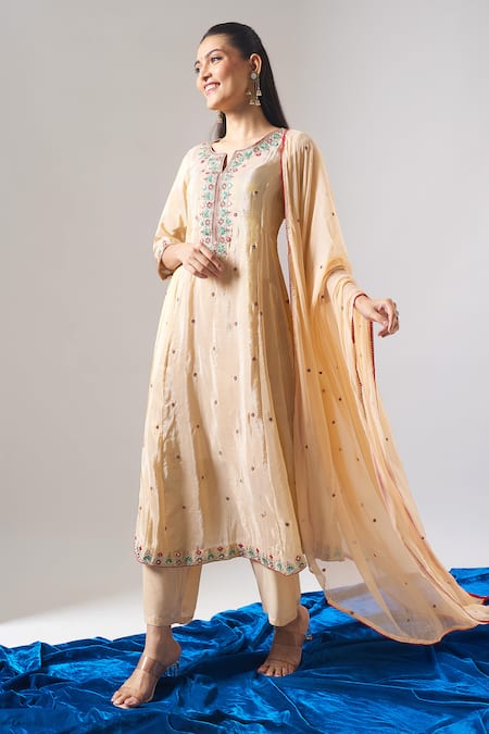 Samyukta Singhania Beige Tissue, Shantoon, Chiffon Embroidery, Zari, Mirrors, Shimmer Kurta Set at Aza Fashions Samyukta Singhania_Beige Tissue, Shantoon, Chiffon Embroidery, Zari, Mirrors, Shimmer Kurta Set _at_Aza_Fashions
