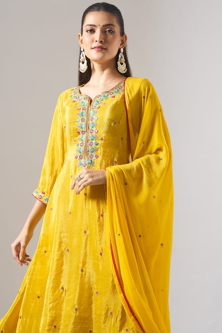 Samyukta Singhania Yellow Tissue, Shantoon, Chiffon Embroidery, Mirrors, Zari, Shimmer Kurta Set at Aza Fashions Samyukta Singhania_Yellow Tissue, Shantoon, Chiffon Embroidery, Mirrors, Zari, Shimmer Kurta Set _at_Aza_Fashions