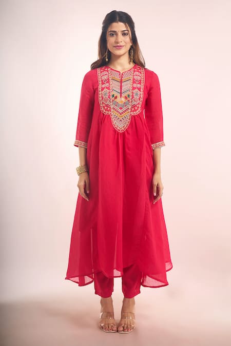 Buy_Samyukta Singhania_Red Chanderi, Shantoon Embroidery, Zari, Sequins, Lace Round Mul Kurta Set _Online_at_Aza_Fashions