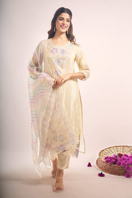 Samyukta Singhania Shimmer Tissue Floral Embroidered Kurta Set 