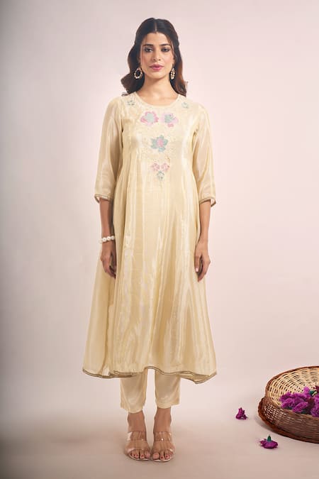 Shop_Samyukta Singhania_Ivory Tissue, Shantoon, Chiffon Embroidery, Sequins, Lace Shimmer Kurta Set _Online_at_Aza_Fashions