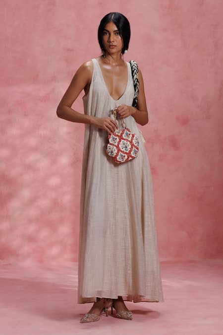 Buy_The Leather Garden_Multi Color Embroidery, Beads Rangrez Floral Potli Bag 