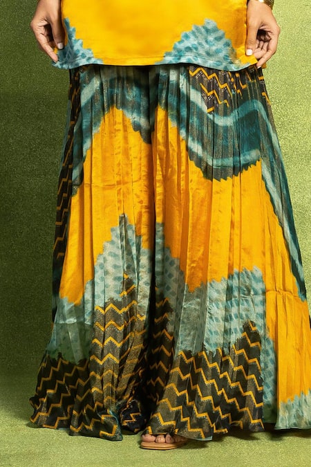 Vedika M_Blue Tissue, Satin, Linen, Silk Abstract Print Kurta And Flared Pant Set _Online_at_Aza_Fashions