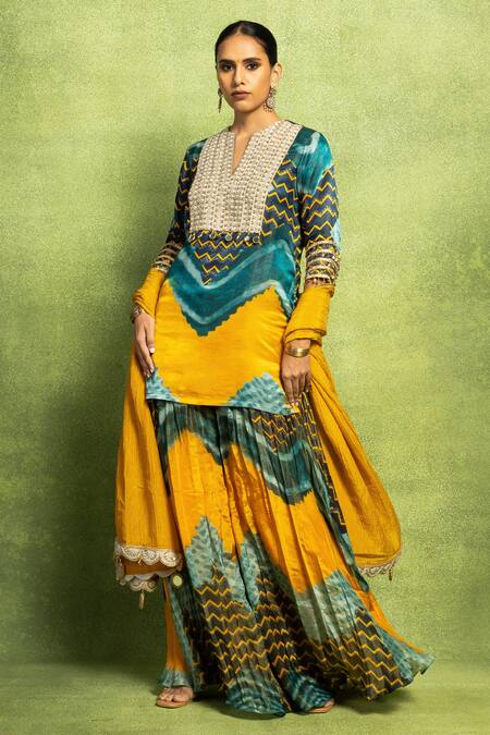 Vedika M_Blue Tissue, Satin, Linen, Silk Abstract Print Kurta And Flared Pant Set _at_Aza_Fashions