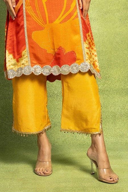 Vedika M Orange Satin, Linen Embroidery, Mirrors V-neck Abstract Floral Hand Kurta Set Online at Aza Fashions Vedika M_Orange Satin, Linen Embroidery, Mirrors V-neck Abstract Floral Hand Kurta Set _Online_at_Aza_Fashions
