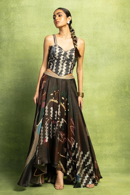 Buy Vedika M Black Satin, Linen Sequins, Embroidery Sweetheart Bustier And Abstract Skirt Set Buy_Vedika M_Black Satin, Linen Sequins, Embroidery Sweetheart Bustier And Abstract Skirt Set