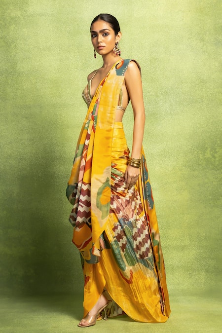 Buy Vedika M Yellow Tissue Sequins, Mirrors, Abstract Print Pleated Skirt And Dupatta Set Online at Aza Fashions Buy_Vedika M_Yellow Tissue Sequins, Mirrors, Abstract Print Pleated Skirt And Dupatta Set _Online_at_Aza_Fashions