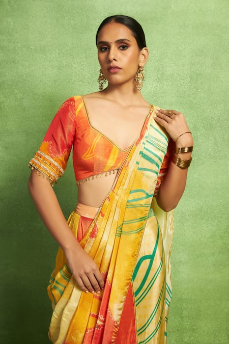 Vedika M_Orange Tissue, Silk Abstract Floral Print Pre-draped Saree And Blouse Set _Online_at_Aza_Fashions