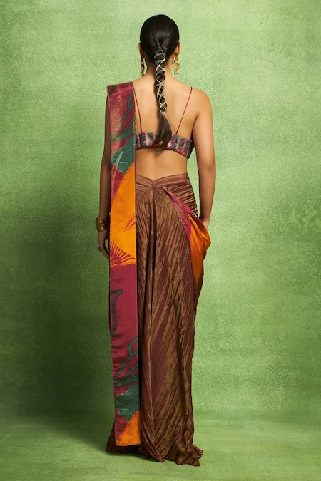 Vedika M Abstract Printed Pre-Stitched Saree & Blouse Set 