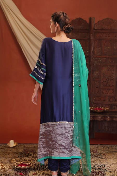 Farha Syed Embroidered Silk Kurta Pant Set 
