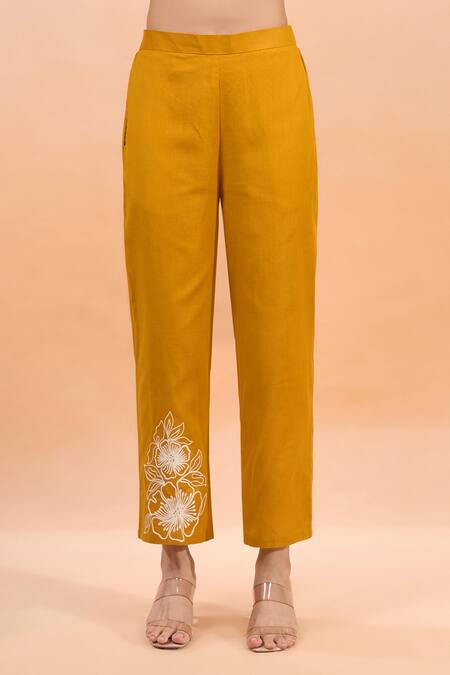Naintara Bajaj_Mustard Cotton, Linen Embroidery Mandarin Collar Kurta And Pant Set _at_Aza_Fashions