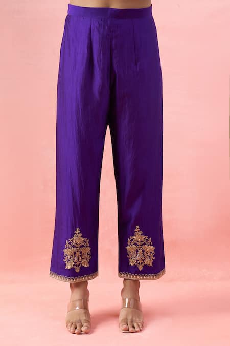 Surbhi Shah_Purple Embroidery, Metallic Thread, Zari V-neck Phool Bagh Kurta Set _at_Aza_Fashions