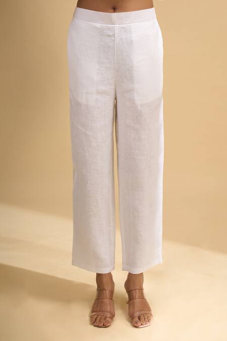 Naintara Bajaj_Off White Linen Embroidery Split V-neck Kurta And Pant Set _Online_at_Aza_Fashions